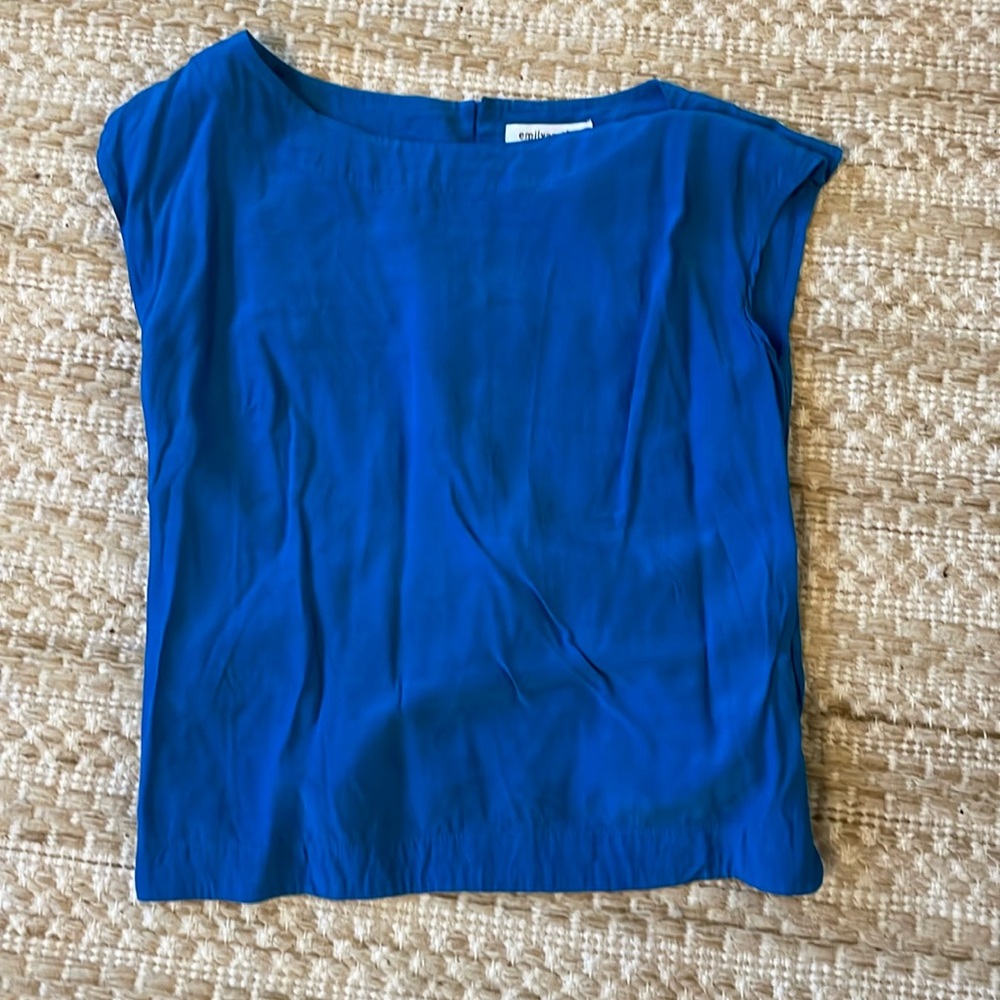 Emily and Fin blue shirt-sleeved blouse